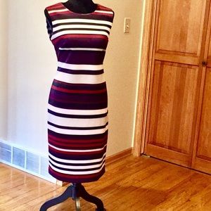 Calvin Klein Dress. Flattering and comfortable!